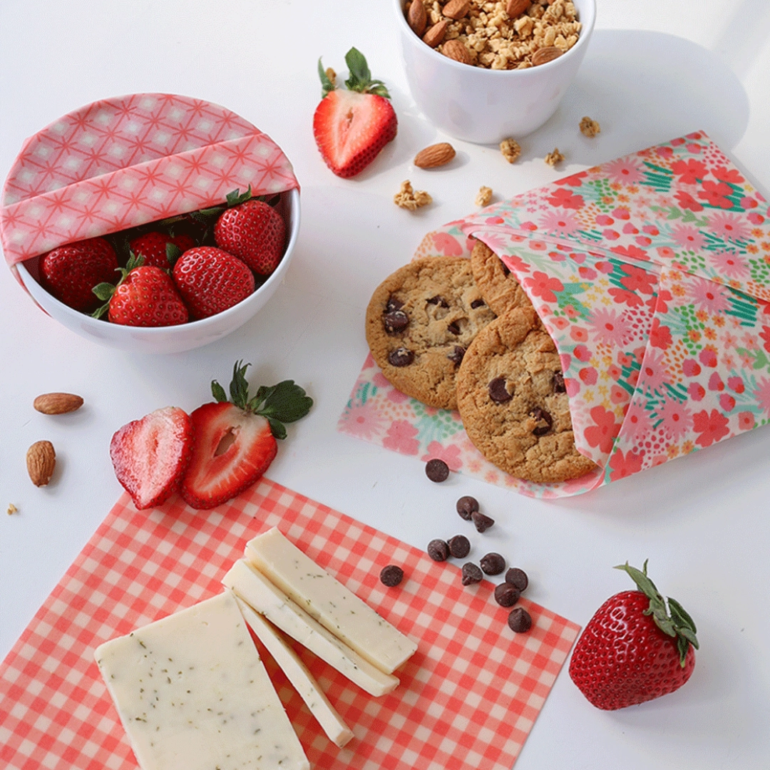 Pink Beeswax Wrap Variety Set is a set of 3 beeswax food wraps in small, medium and large.